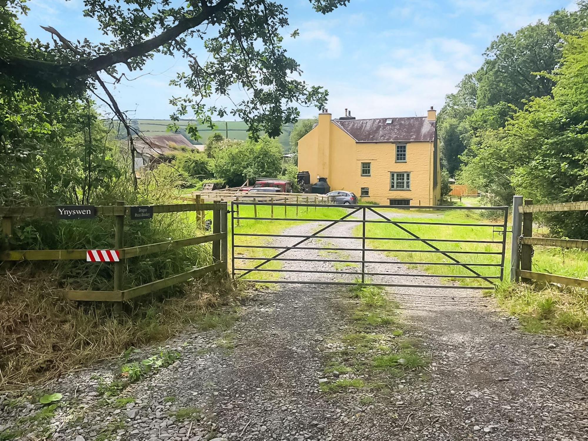 Villa Ynywsen Dairy Flat Llanfynydd Exterior foto